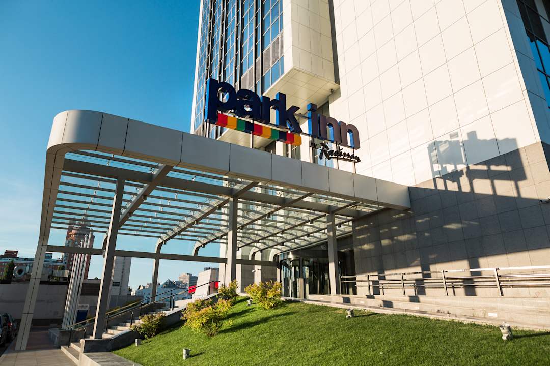 Lobby Park Inn by Radisson Kyiv Troyitska
