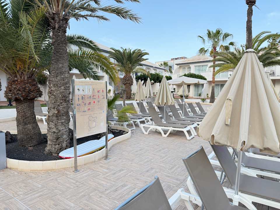 Pool H10 Ocean Suites