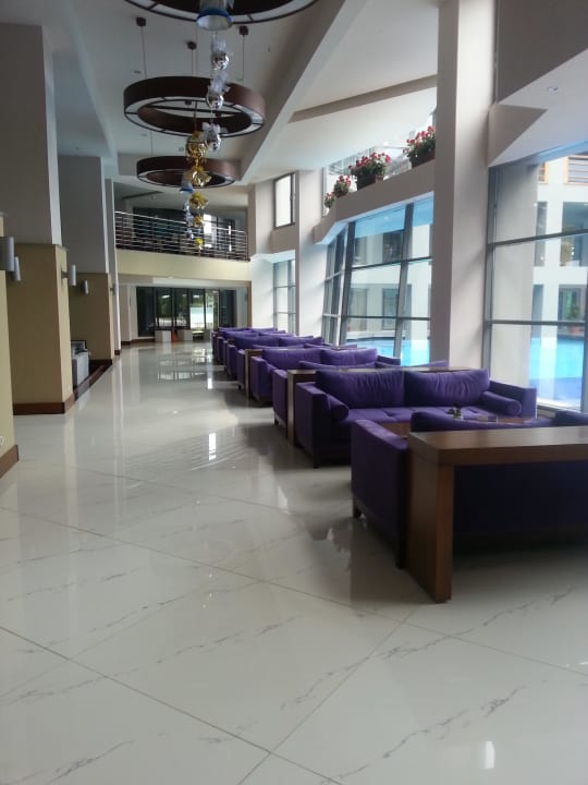 Oasisbar Limak Lara Deluxe Hotel & Resort