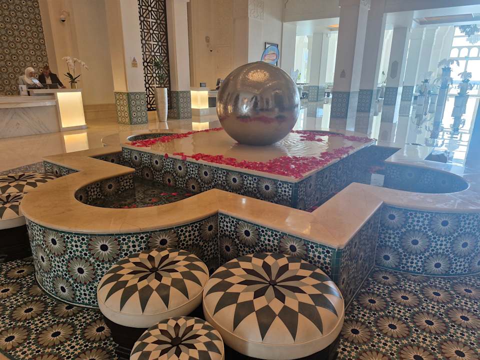 Lobby Hilton Salwa Beach Resort and Villas