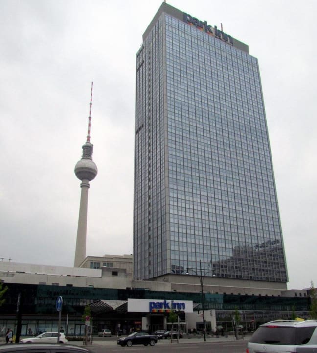 Entrance Park Inn by Radisson Berlin Alexanderplatz