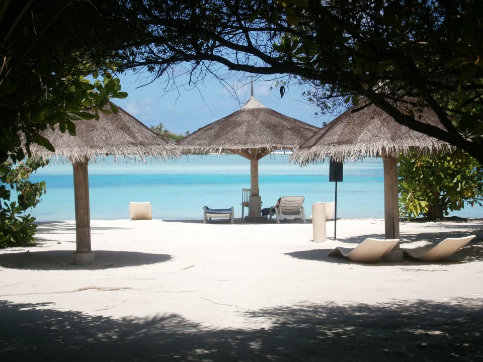 Blick vom Bungalow auf Strand Cinnamon Dhonveli Maldives