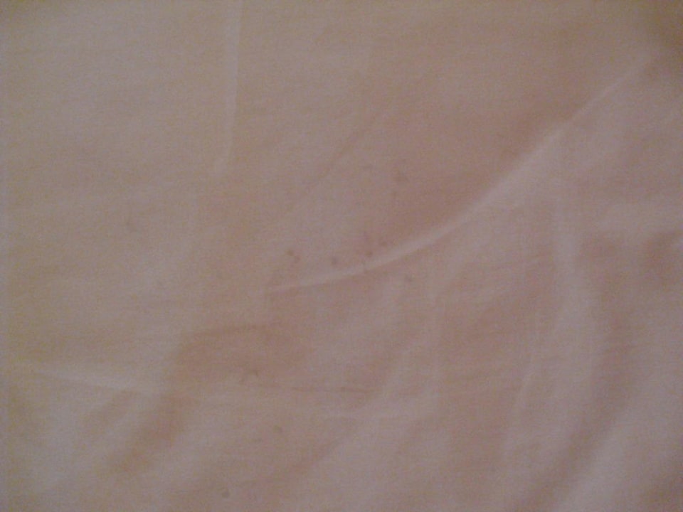 Schimmelflecken auf Bettwäsche Hotel Yavor Palace