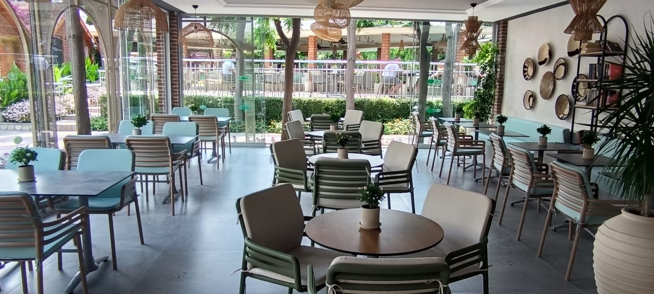 Gastro Can Garden Beach