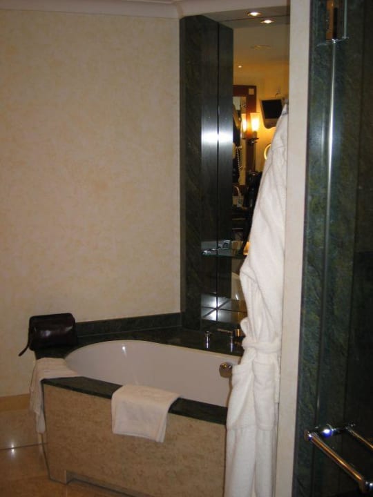 Juniorsuite 368 Bad The St. Regis Mardavall Mallorca Resort