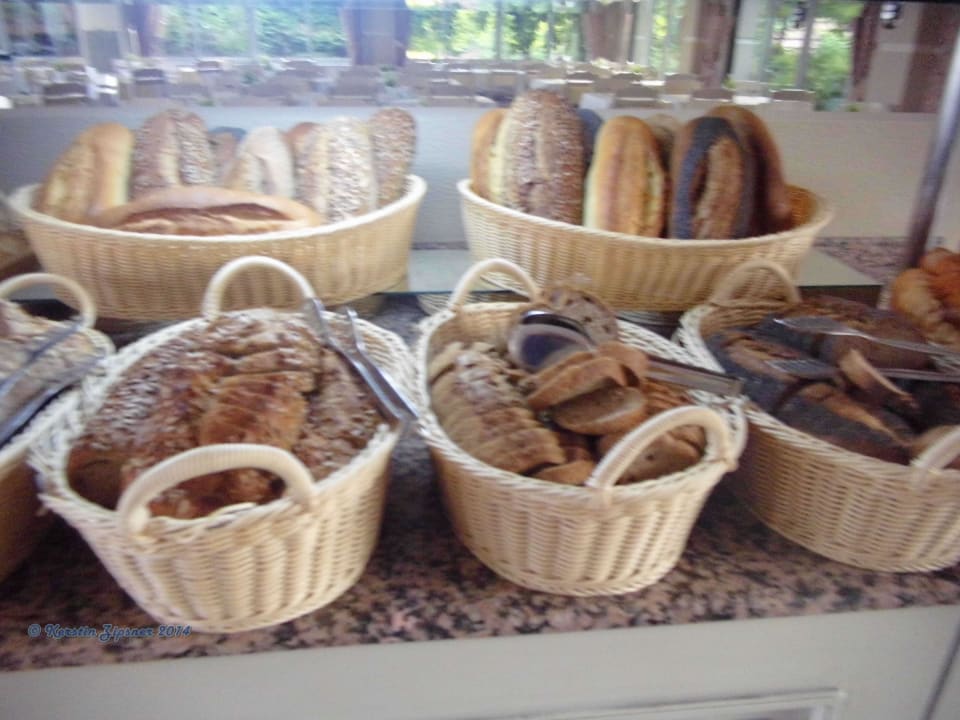 Frisches Brot & Brötchen Can Garden Beach