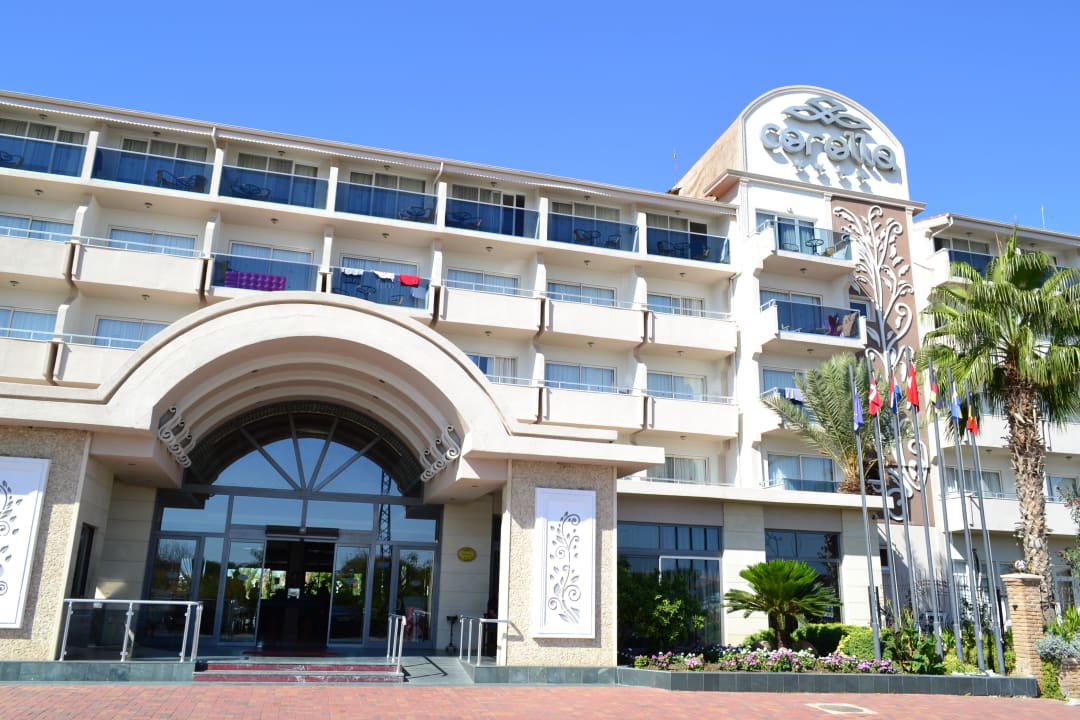 Der Eingang Seaden Corolla Hotel