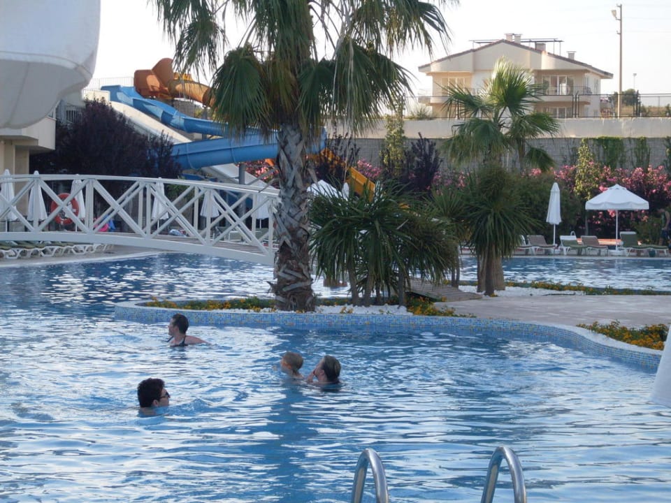 Pool Side Mare Resort & Spa