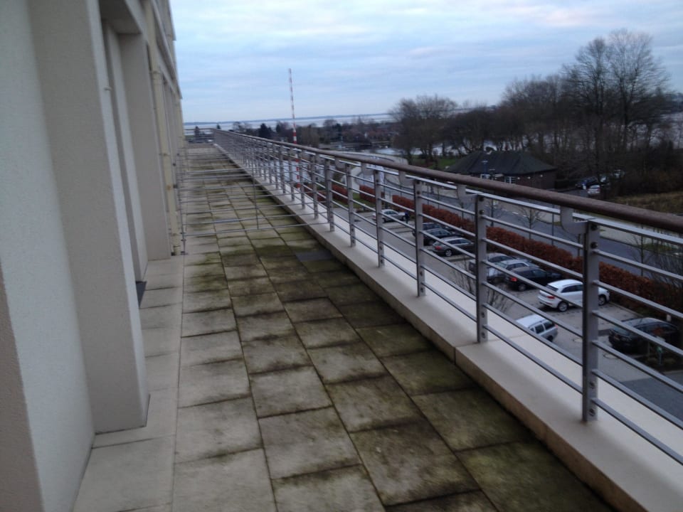 Großer Balkon Junior Suite ATLANTIC Hotel Wilhelmshaven