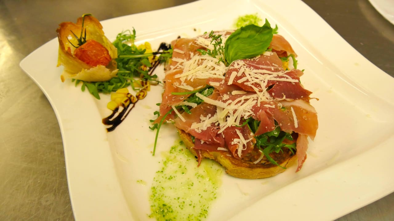 Köstliche Bruschetta aus unserem Pizz Pub Hotel Kohlerhof