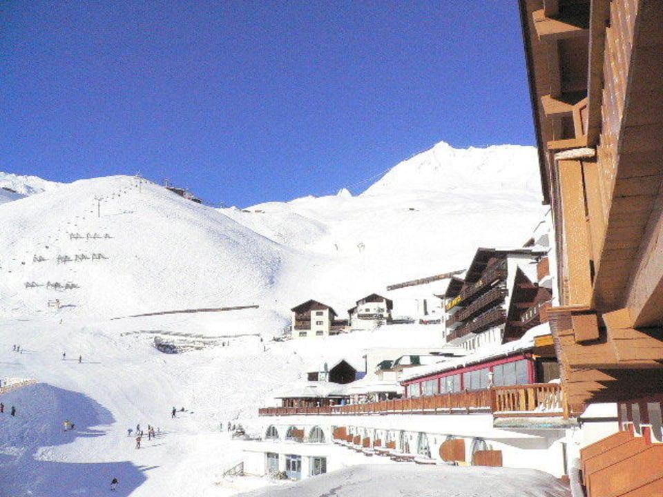 Ausblick seitlich auf andere Hotels Hotel Alpenfriede