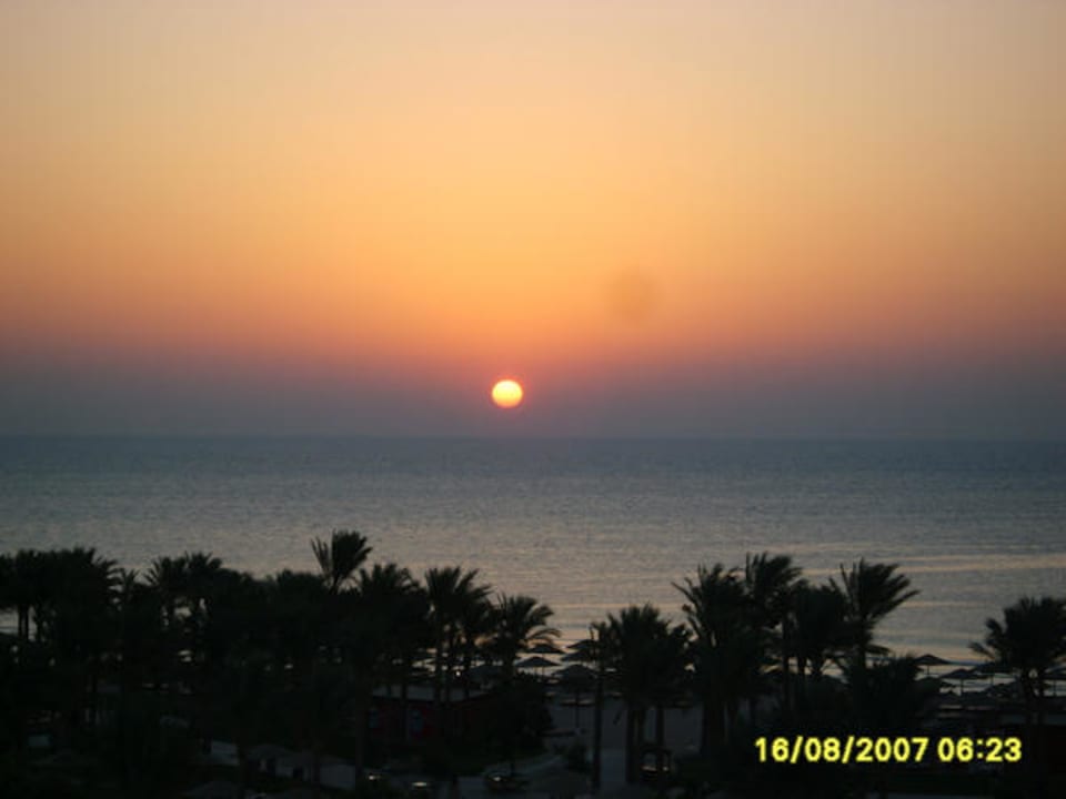Sonnenaufgang am Roten Meer Grand Makadi
