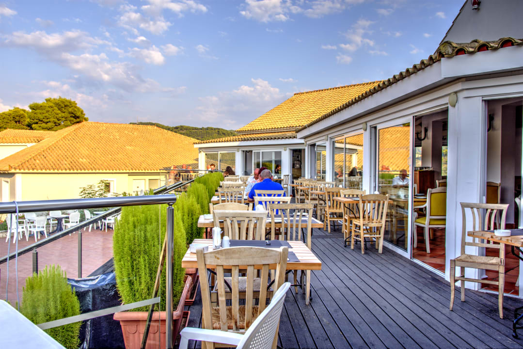 Gartenanlage Keri Village & Spa by Zante Plaza - Adults Only