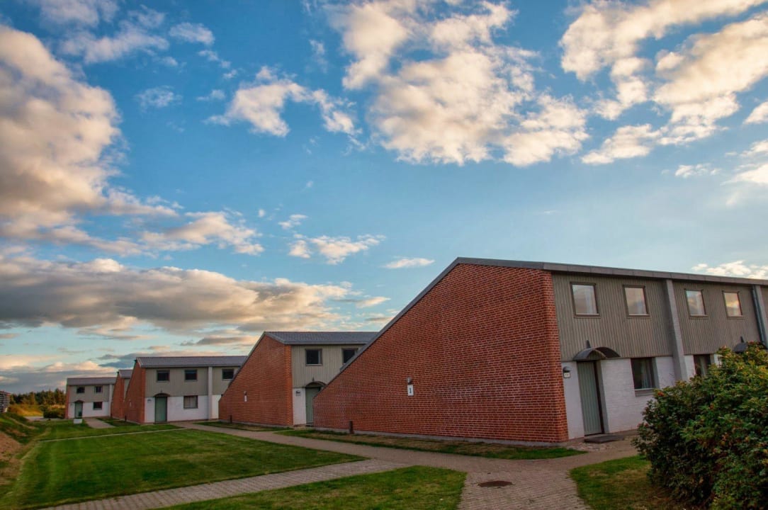 Blick in südlicher Richtung an der Anlage vorbei Landal Grønhøj Strand Resort