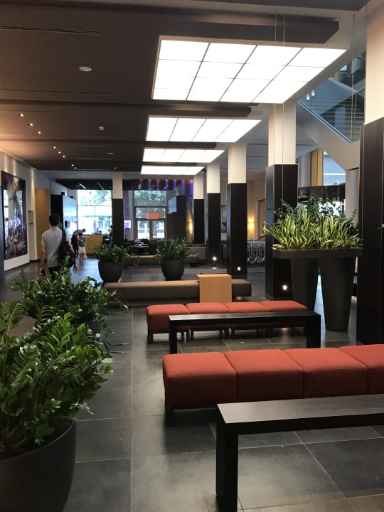 Lobby Hotel Novotel Karlsruhe City