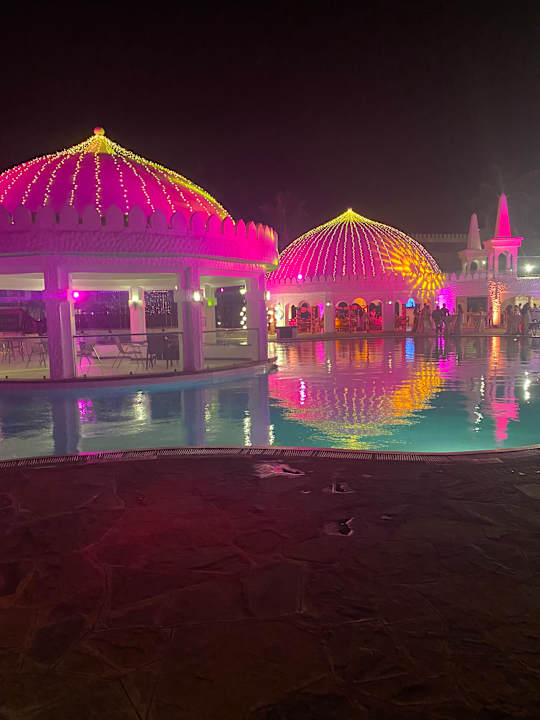 Pool Hotel Southern Palms Beach Resort