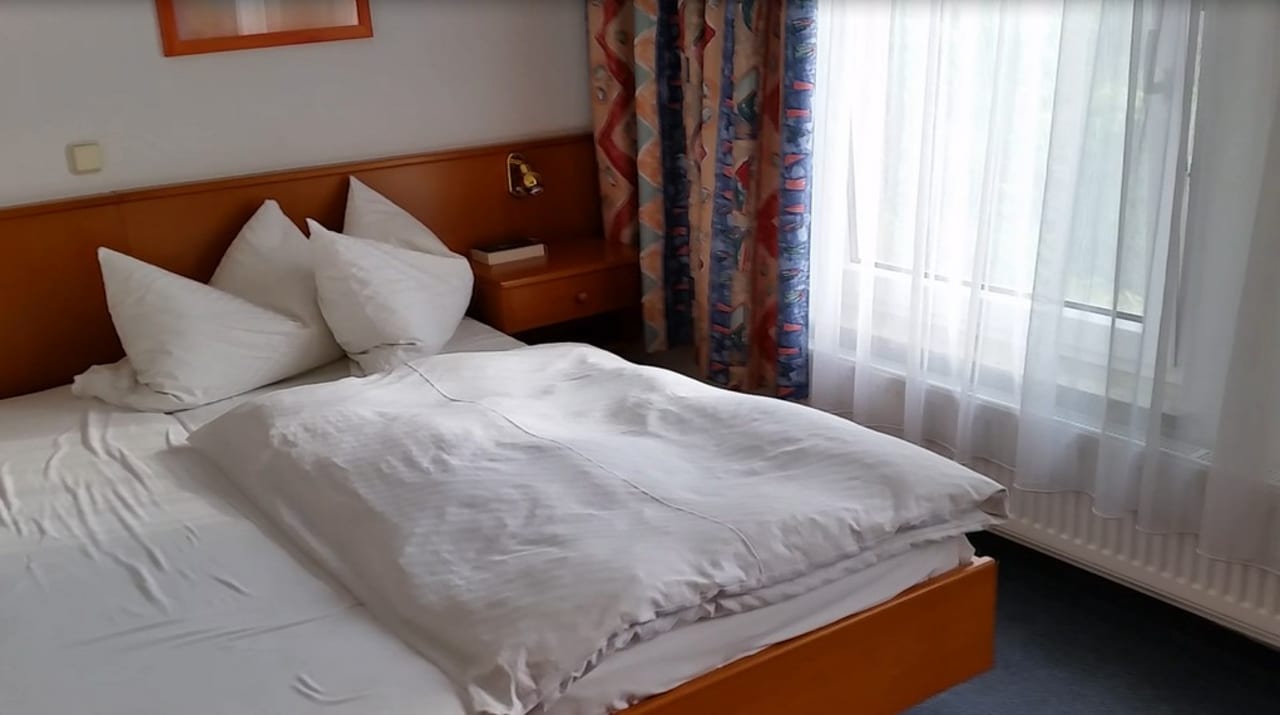 Zimmer Bungalows Am Hatzenberg