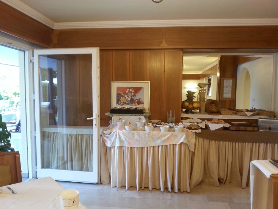 Buffet nella sala da pranzo Hotel Aster