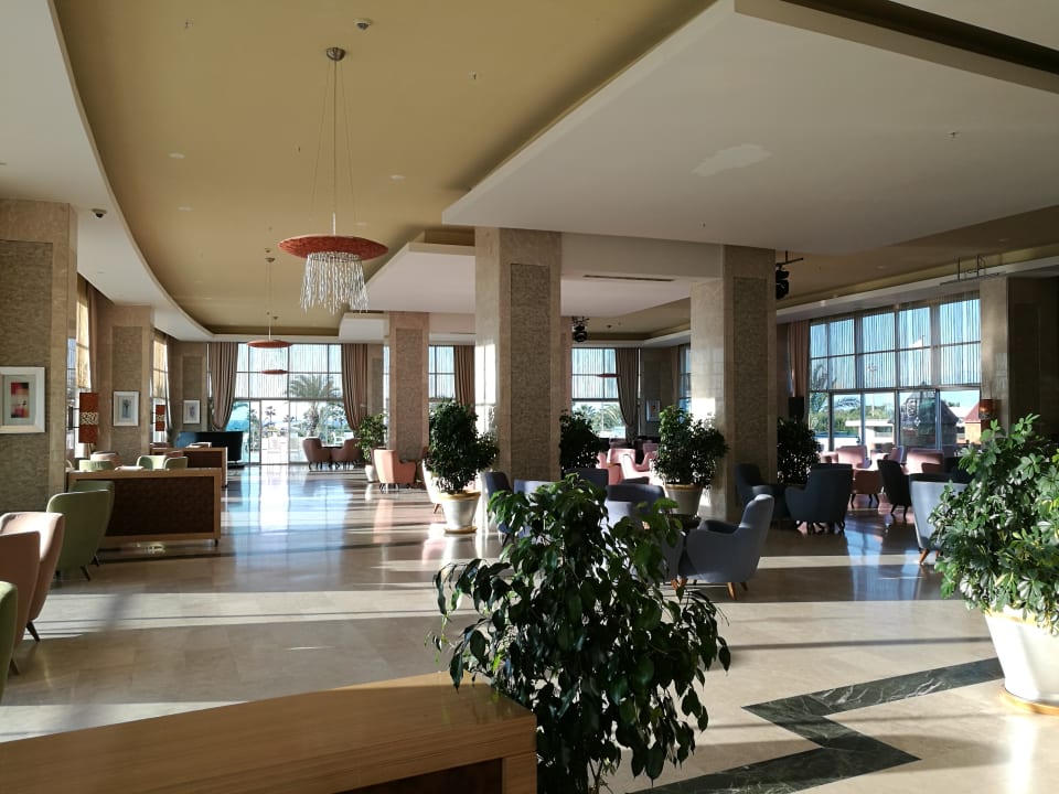 Lobby Hotel Miracle Resort