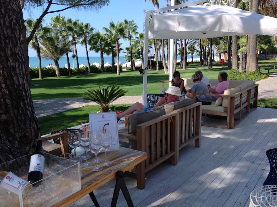 Gartenanlage Acanthus Cennet Barut Collection