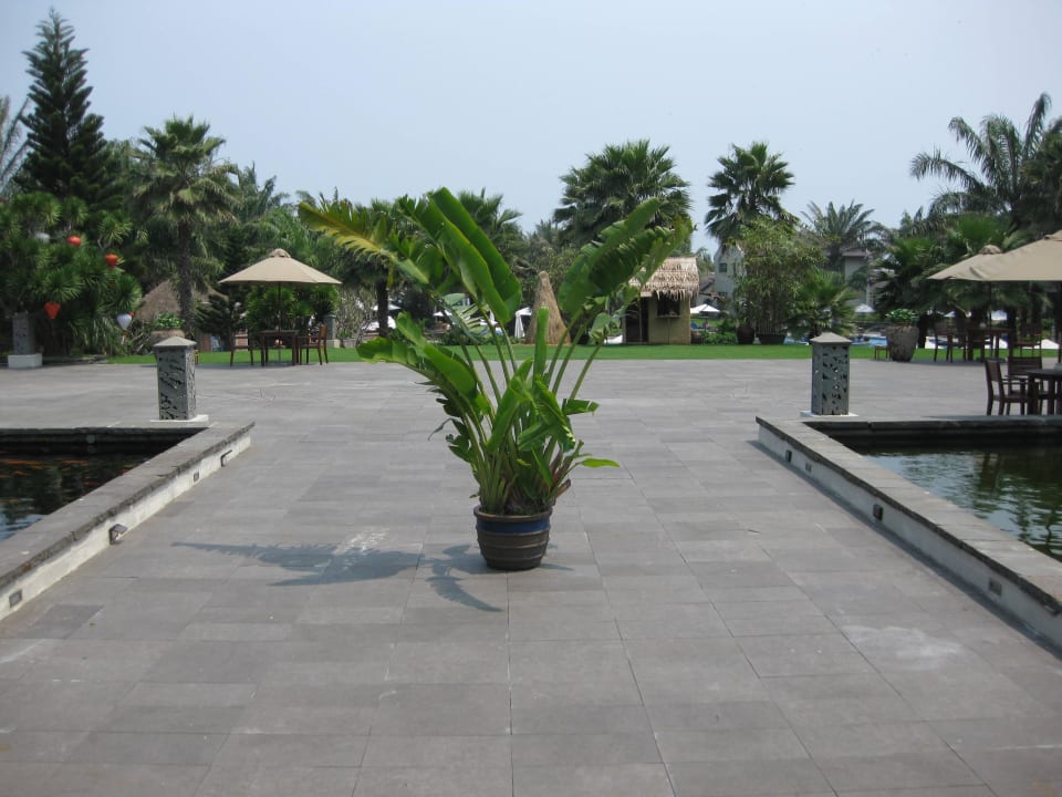 Wenn man die Anlage betritt Palm Garden Beach Resort & Spa