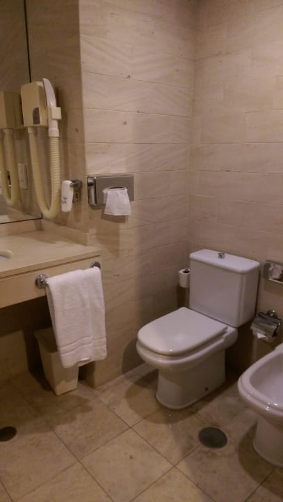 Bad 2 Hotel HF Ipanema Park