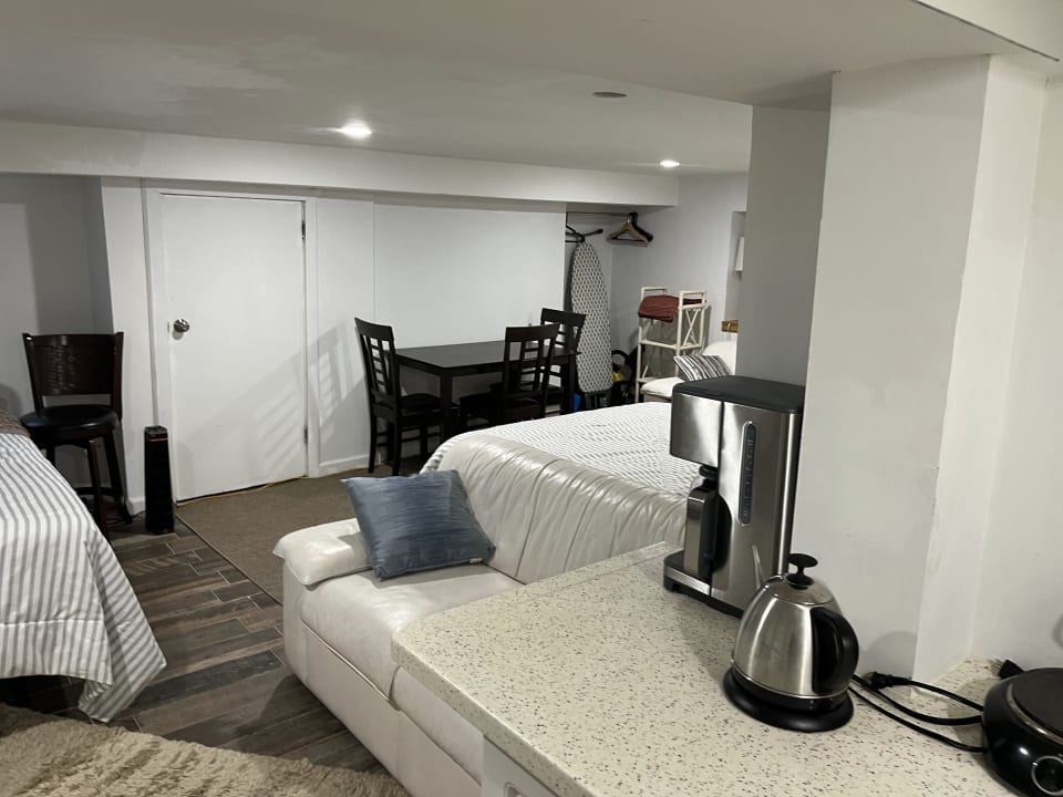 Zimmer Studio by New York Harbor