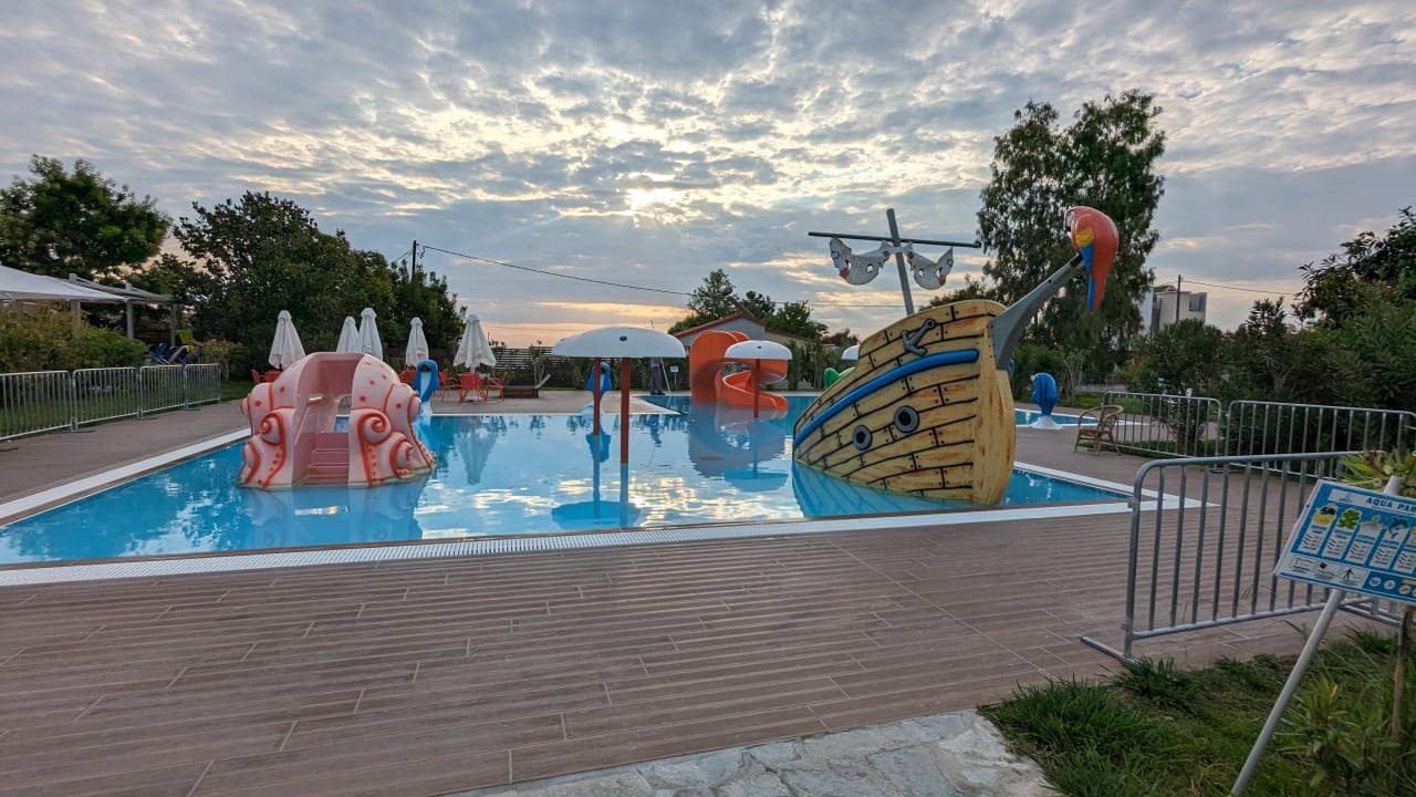 Pool alltoura Club Hotel Poseidon Palace