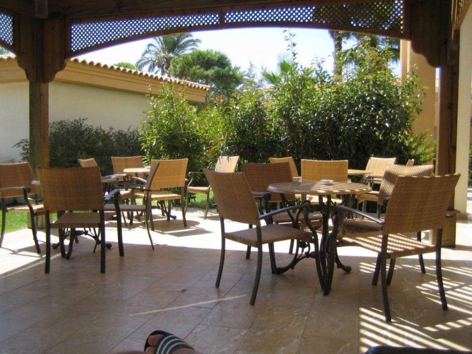 Terrasse an der Lobbybar Hipotels Barrosa Garden