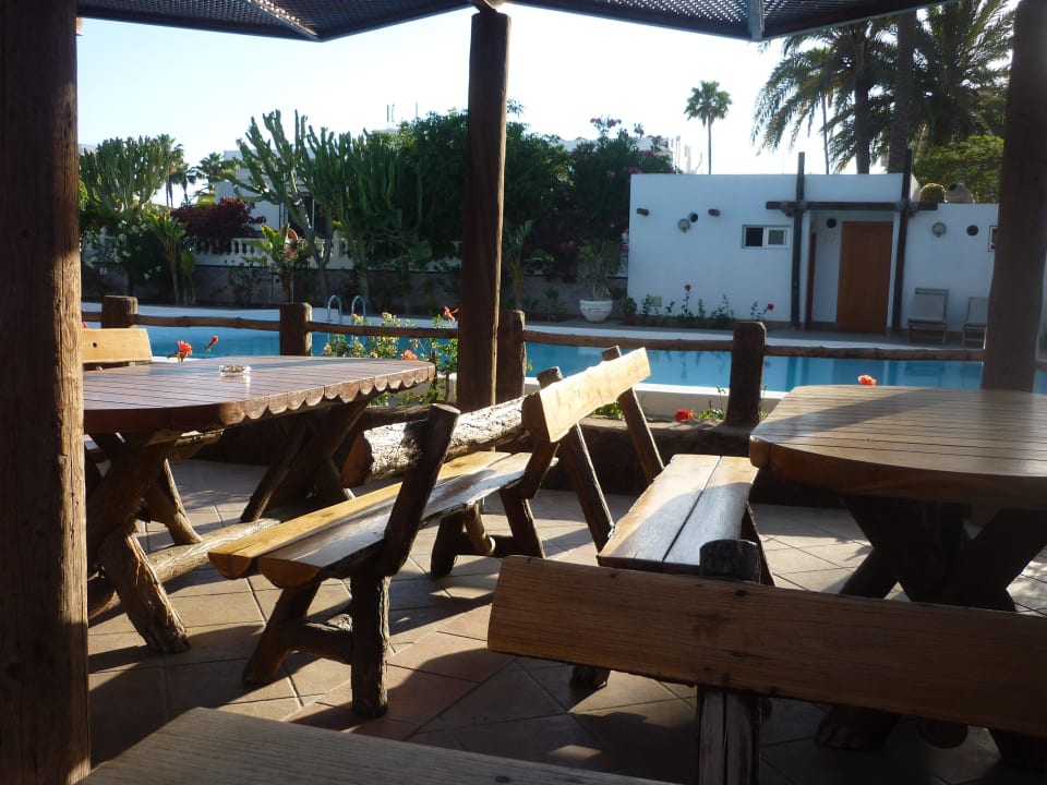 Poolbar HL Miraflor Suites Hotel