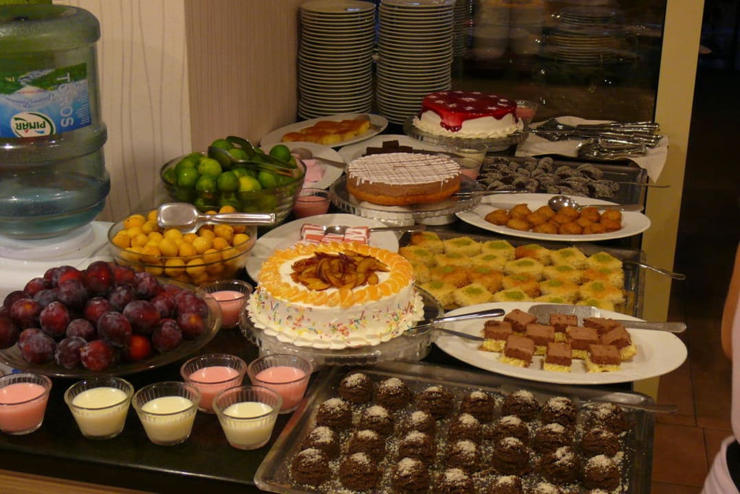 Süssigkeitenbuffet Remi Hotel