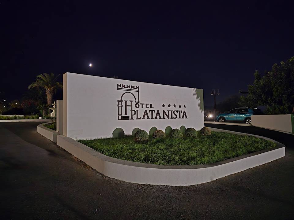 Außenansicht Hotel Platanista