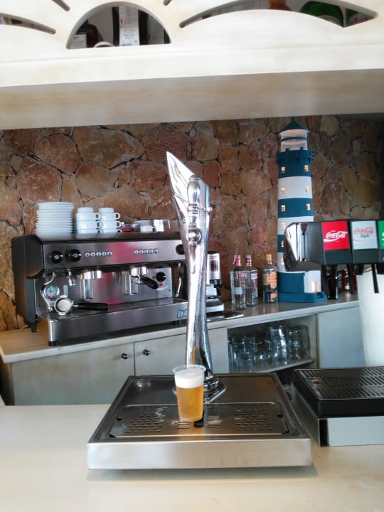 Selbstversorgung in der Poolbar allsun App.-Hotel Barlovento