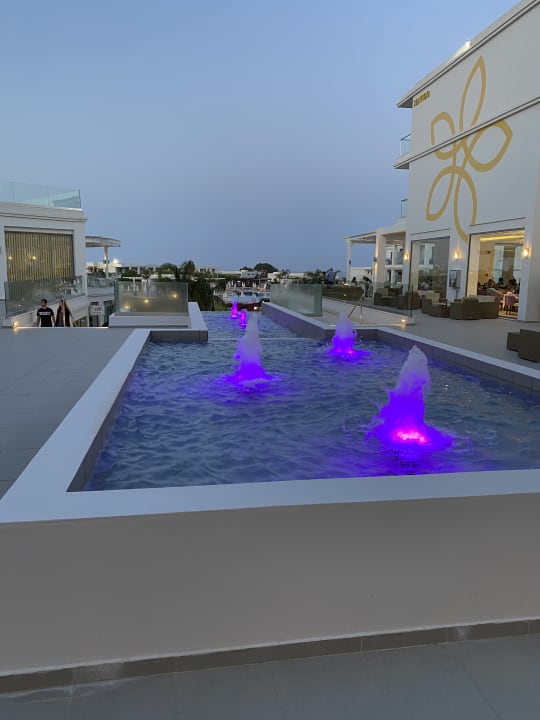 Sonstiges Asterias Beach Resort