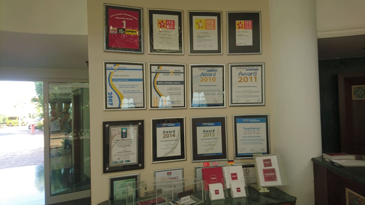 Bereich der Rezeption mit  Trendy Aspendos Beach Hotel