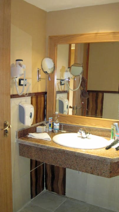 Unser Badezimmer im 800er Block Pickalbatros Alf Leila Wa Leila Resort - Neverland Hurghada