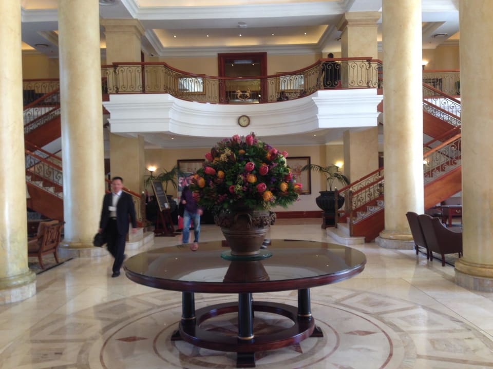 Lobby Hotel Southern Sun The Cullinan