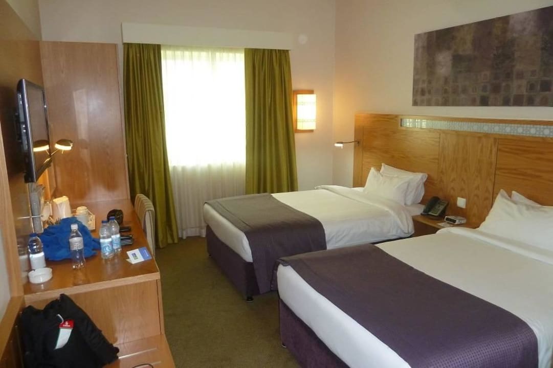 Überblick Zimmer Holiday Inn Express Dubai Airport