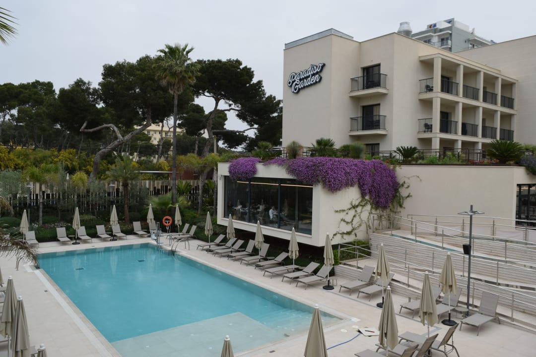 Pool Paradiso Garden