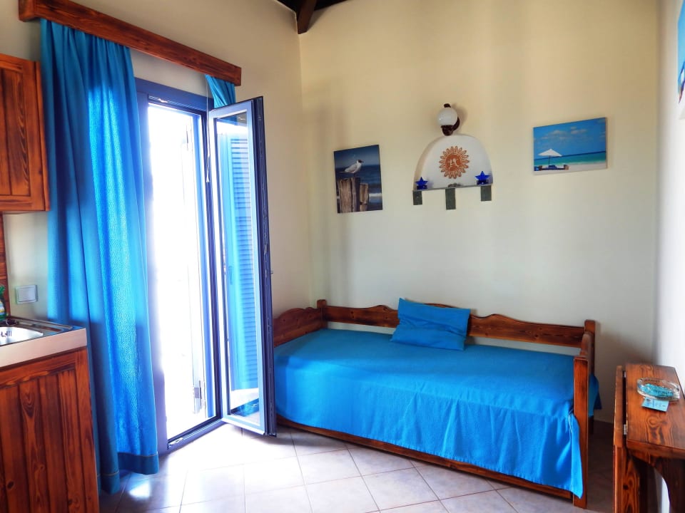 3rd bed in the room Aquarius Village Agistri