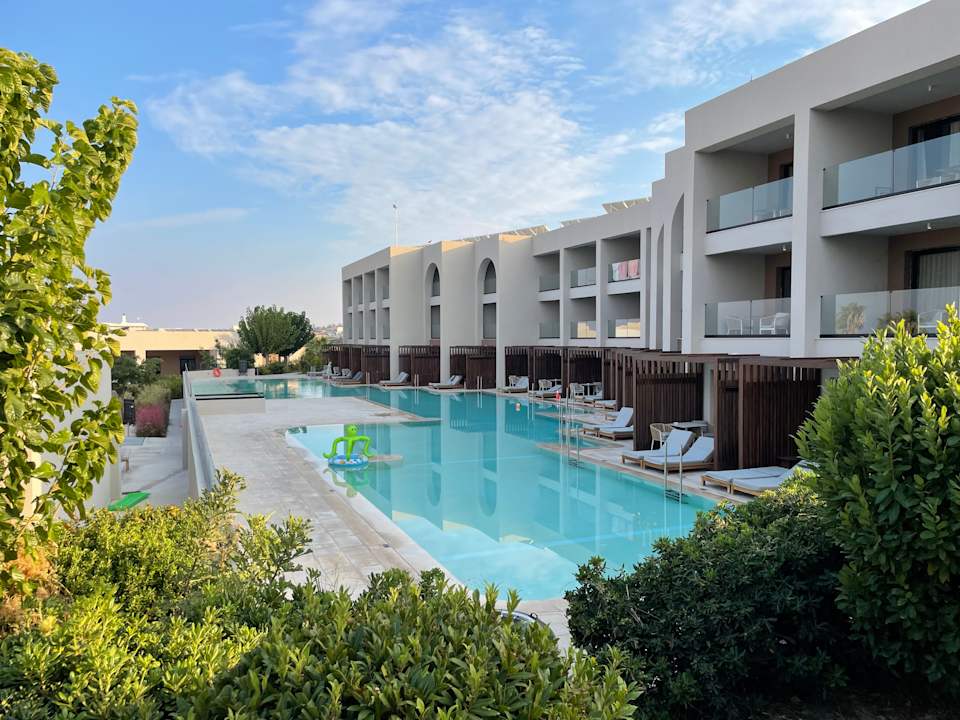 Pool Helea Lifestyle Beach Resort