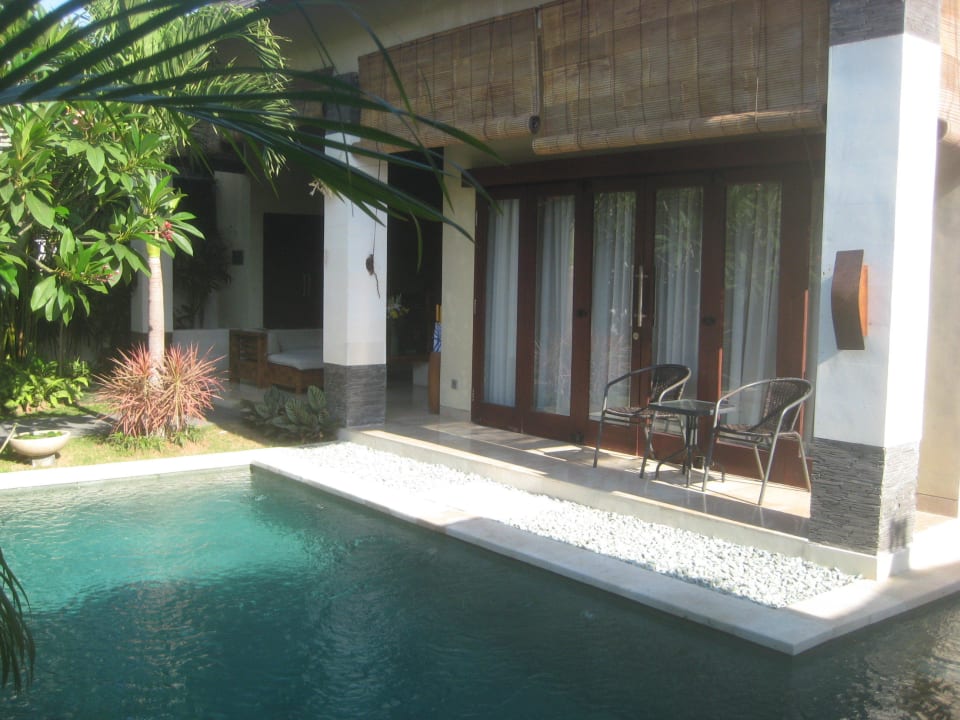 Pool und Terrasse Nike Villas