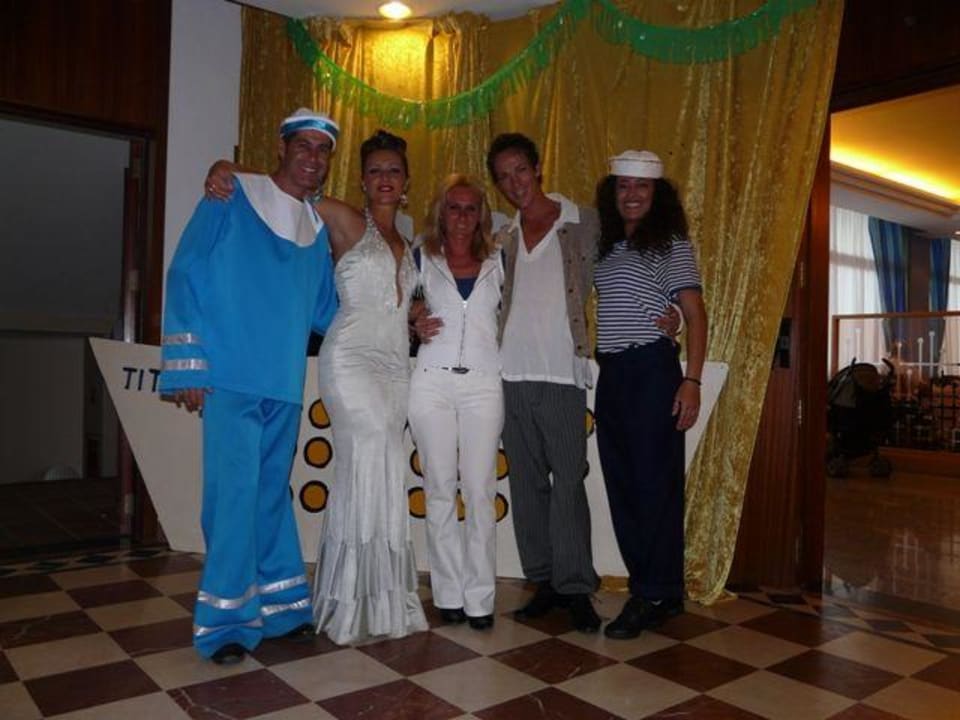 Animation Hotel Riu Oliva Beach Resort