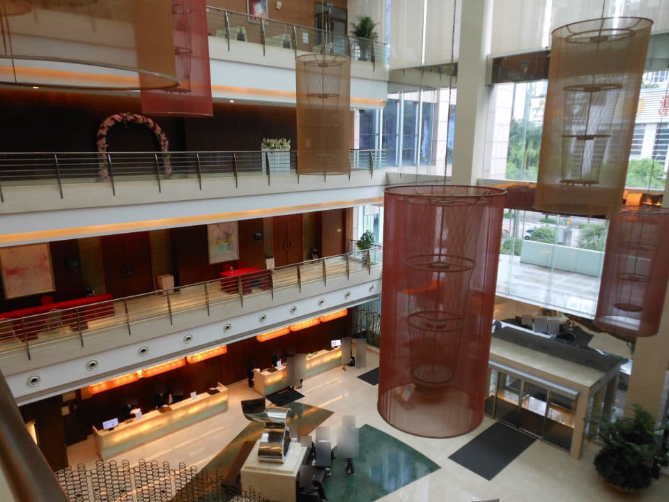 Hotelhalle mit Rezeption Crowne Plaza - Shenzhen Futian, an IHG Hotel