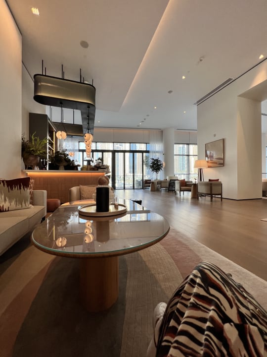 Lobby Vida Dubai Marina & Yacht Club