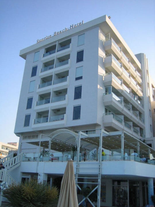 Außenansicht des Hotels Hotel Sunrise Beach