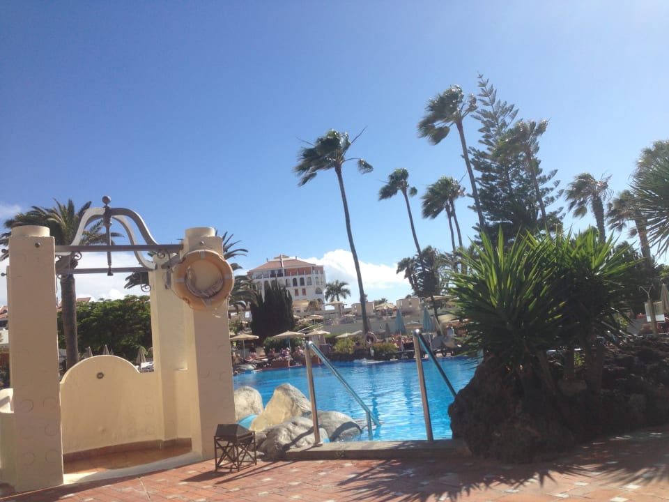 Pool H10 Las Palmeras