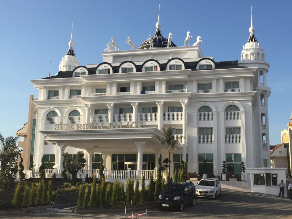 Side Royal Palace am Tag Side Royal Palace Hotel & Spa