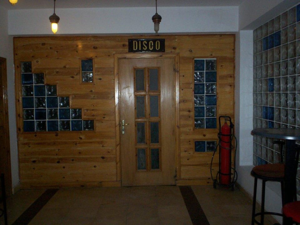 Eingang zur Disco im Wintergarten Desert Rose