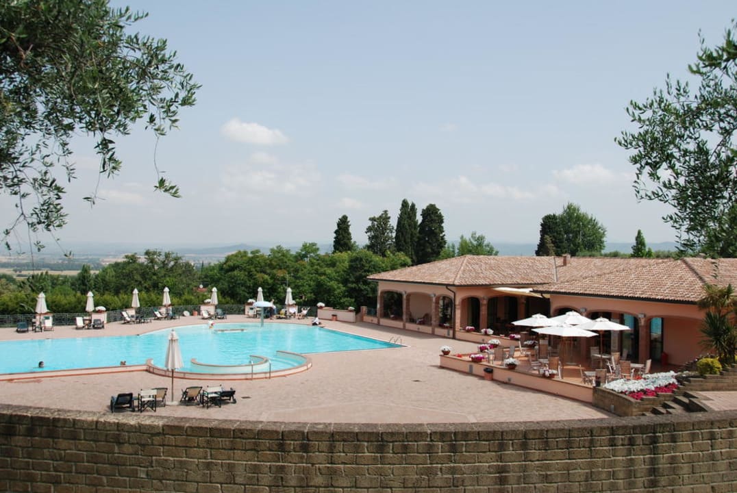 Pool und Restaurant OasiMaremma Village